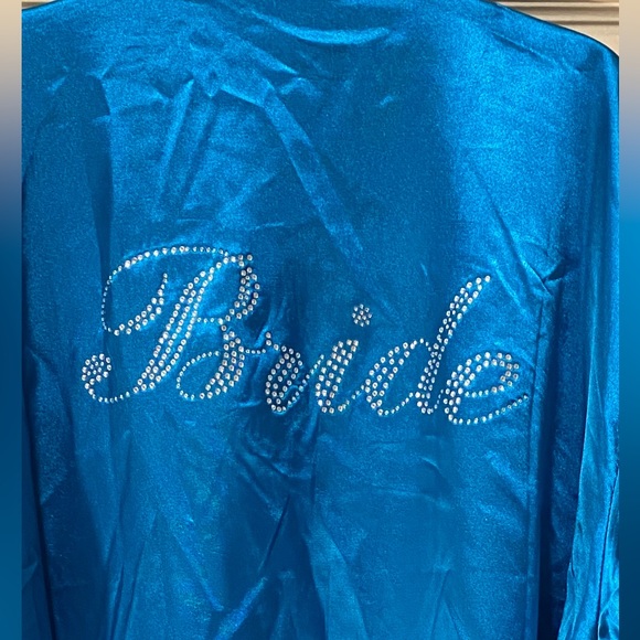 Silk blue bride robe - Picture 4 of 4